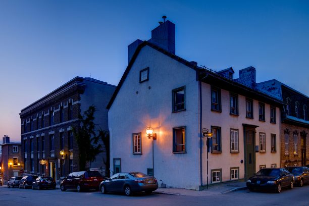 Façade of the auberge internationale de QuébecFaçad