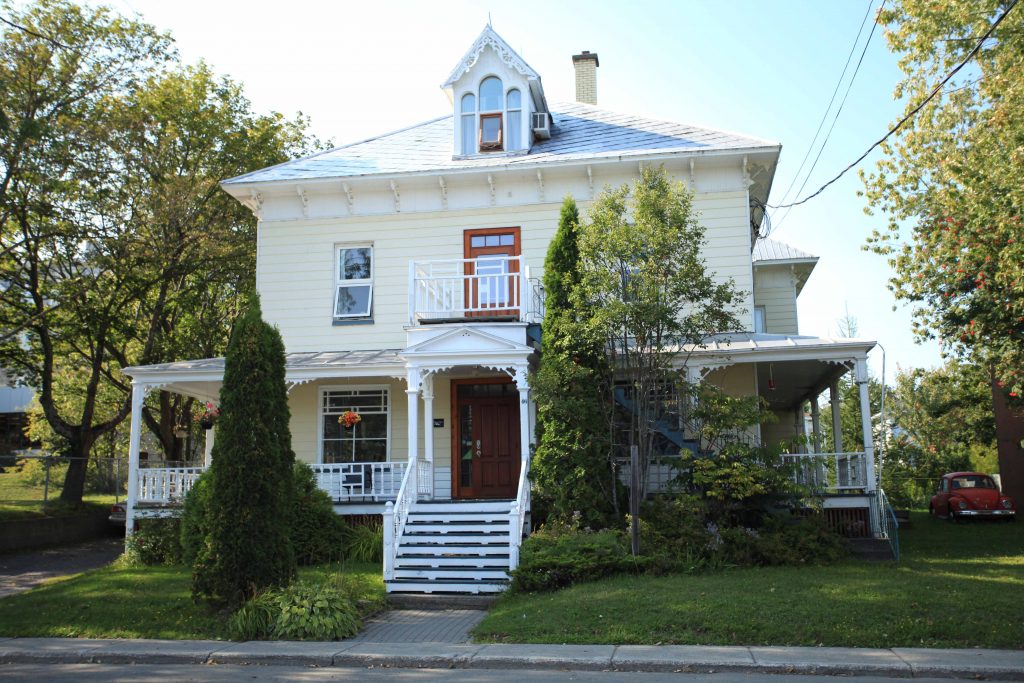 Façade de l'auberge à Rivière-du-Loup