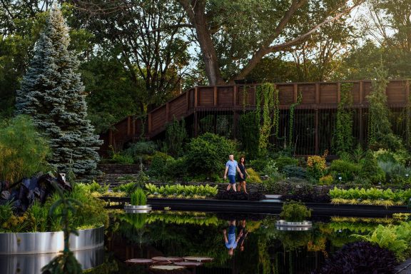 Couple walking at the Botanical Garden, Montreal