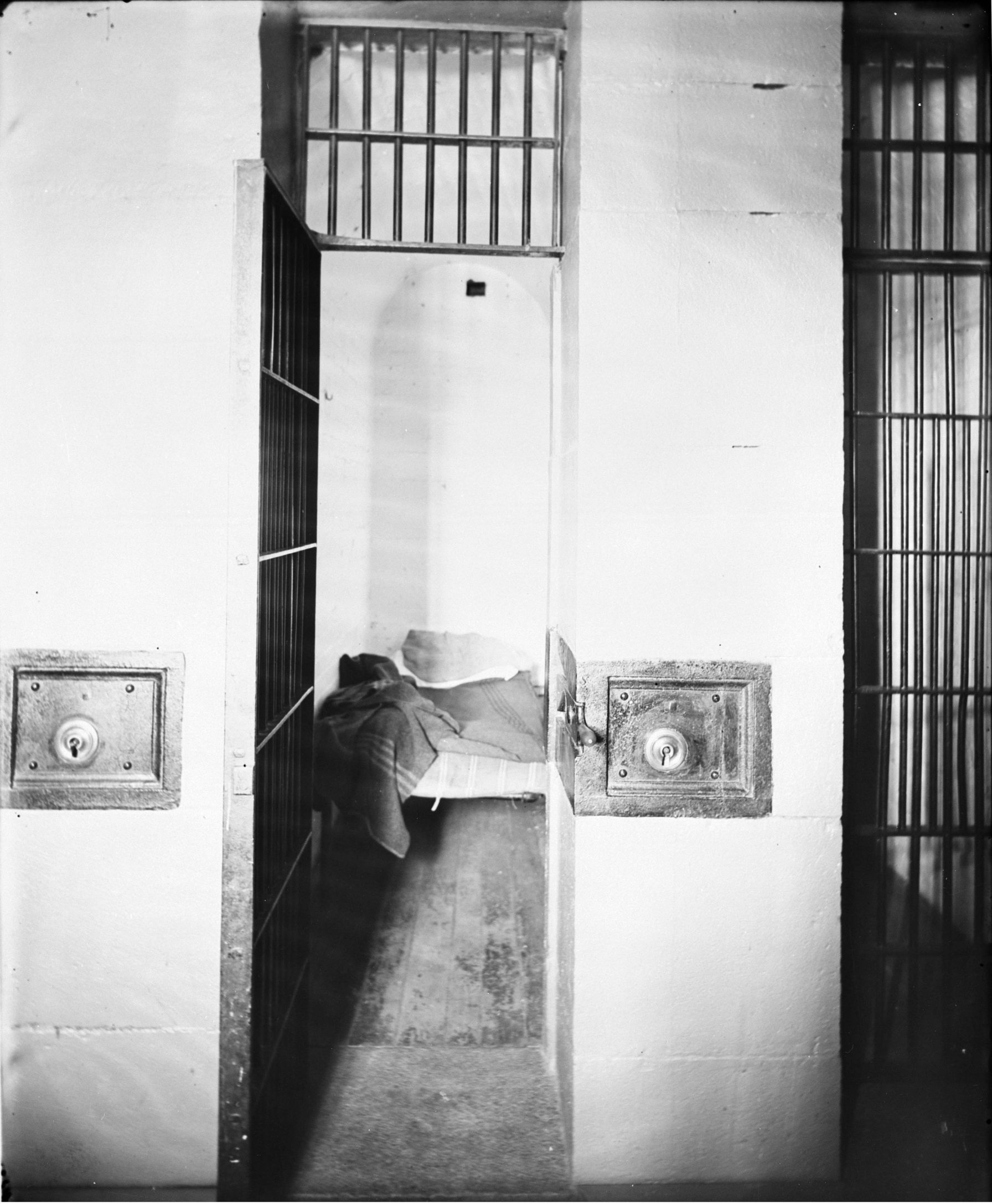 Vintage photo of a cell in the Ottawa prison