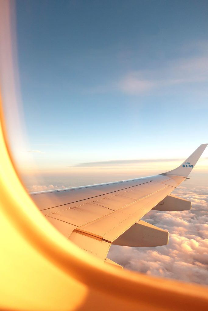 Vue d'un avion en plein vol