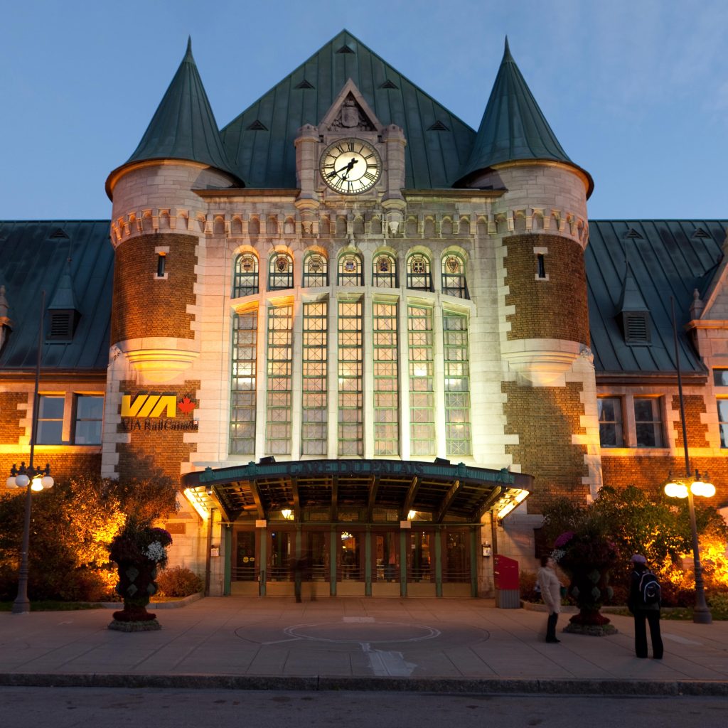 Gare du Palais in Québec City at night