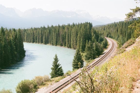 train forêt lac via rail voyage canada savings